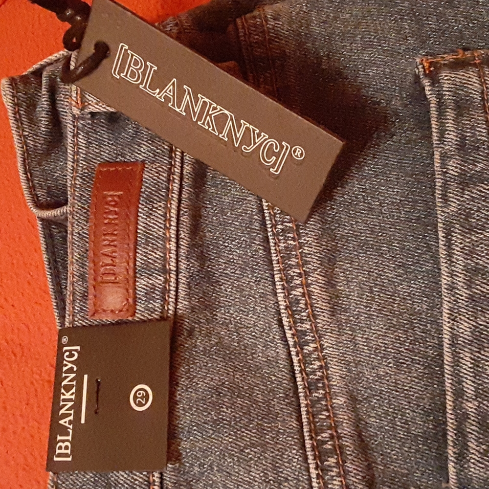 Blank NYC "The Perry" Denim Cuffed Mom Shorts - Picture 6 of 9